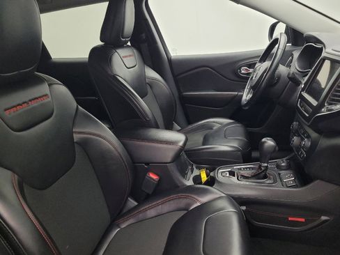 Used 2020 Jeep Cherokee Trailhawk w/ Cold Weather Group image 21