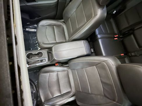 Used 2020 Chevrolet Equinox Premier AWD/4WD image 25