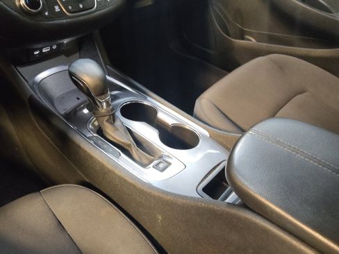Used 2022 Chevrolet Malibu LT FWD image 26