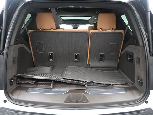 Used 2025 Cadillac Escalade Premium Luxury w/ LPO, Floor Liner Package image 34