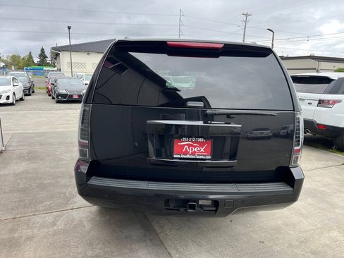 Used 2012 GMC Yukon XL SLT w/ SLT-2 Equipment Package AWD/4WD image 6