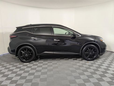 Used 2024 Nissan Murano SV w/ SV Midnight Edition Package image 4