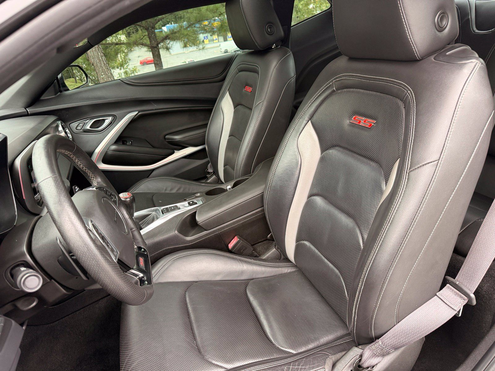 Used 2016 Chevrolet Camaro SS RWD image 36