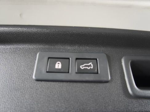 Used 2021 Subaru Forester Premium image 39