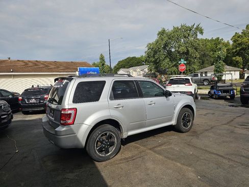 Used 2012 Ford Escape XLT w/ Canadian Comfort Pkg FWD image 12
