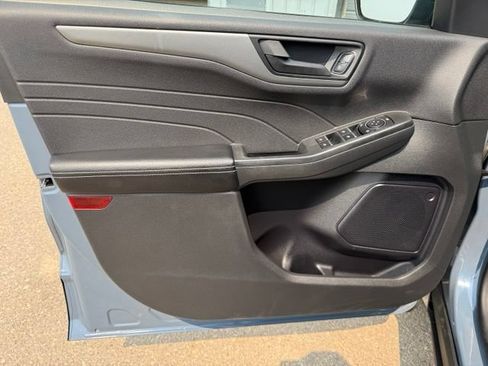 Used 2024 Ford Escape Active FWD image 11