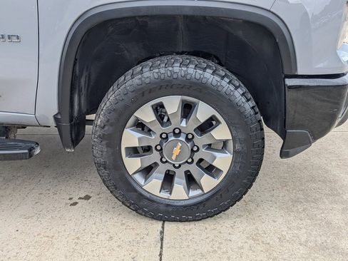 Used 2025 Chevrolet Silverado 2500 Custom w/ Custom Value Package image 22