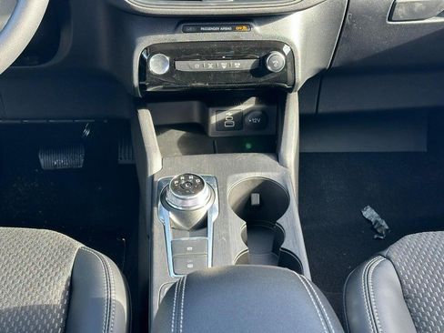 New 2026 Ford Escape SE image 8