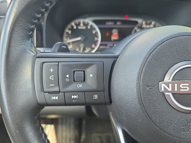 Used 2024 Nissan Pathfinder SV FWD image 16