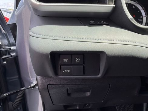 Certified 2024 Toyota Highlander XLE AWD/4WD image 14