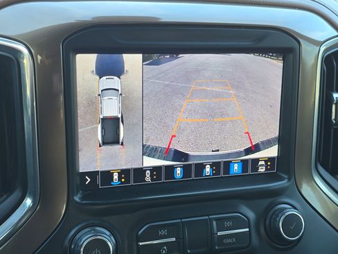 Used 2021 Chevrolet Silverado 3500 High Country w/ Technology Package image 18