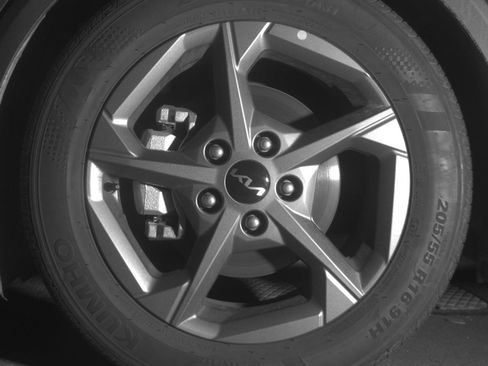 Used 2025 Kia K4 LXS image 12