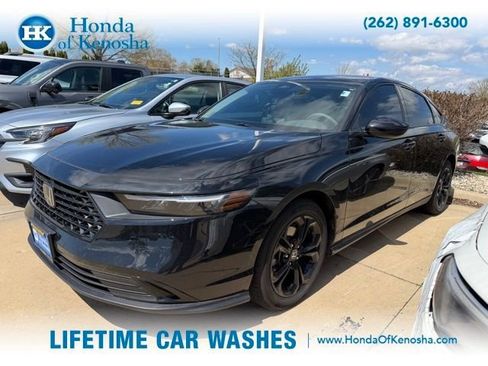 Used 2025 Honda Accord SE image 1