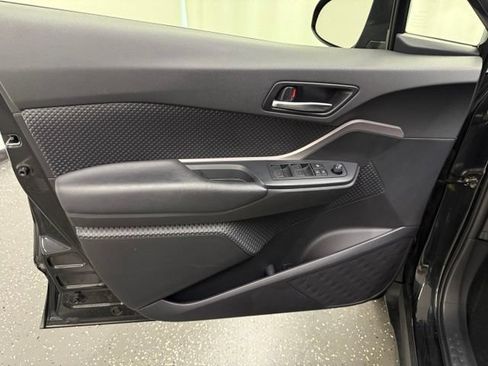 Certified 2021 Toyota C-HR LE FWD image 10