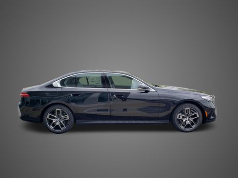 New 2027 BMW 530i xDrive w/ Premium Package AWD/4WD image 4