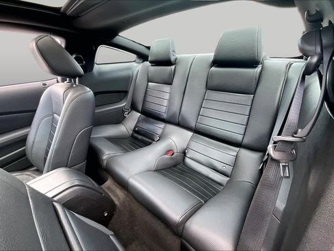 Used 2011 Ford Mustang GT Premium w/ 402A Rapid Spec Order Code RWD image 20
