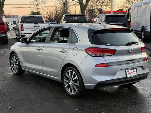 Used 2020 Hyundai Elantra GT image 6