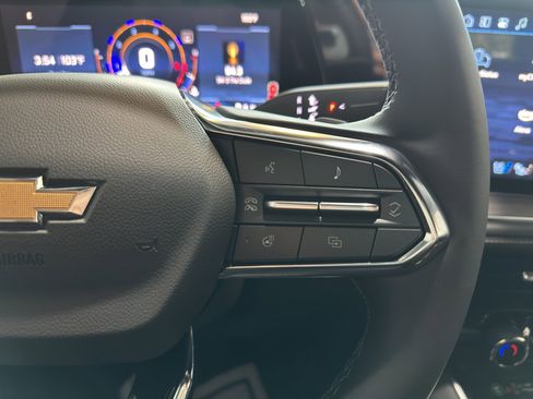 New 2025 Chevrolet Suburban Premier image 11