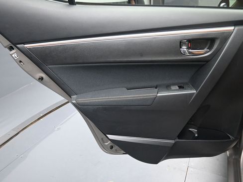 Used 2016 Toyota Corolla L image 21