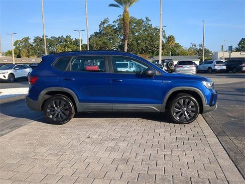 Certified 2022 Volkswagen Taos S image 3