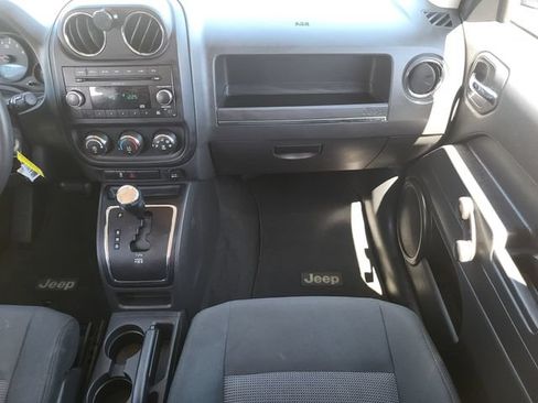 Used 2011 Jeep Patriot Sport w/ Tire & Wheel Group AWD/4WD image 20