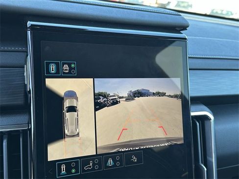 Used 2024 GMC Acadia Elevation image 19