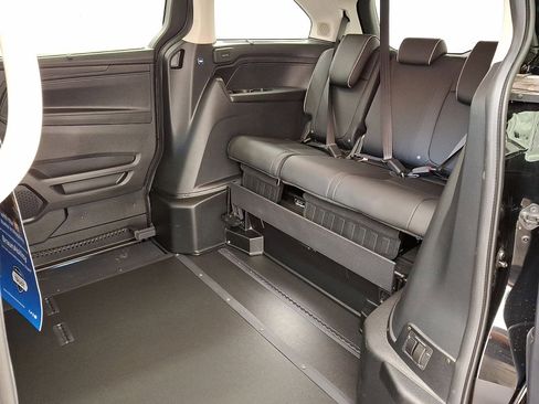 Used 2025 Honda Odyssey Elite image 20