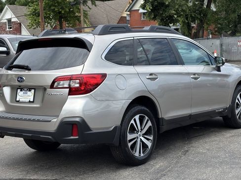 Used 2018 Subaru Outback 2.5i Limited w/ Popular Package #2 AWD/4WD image 8