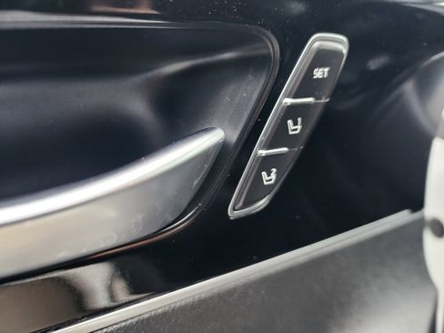 Used 2016 Kia Sorento SX image 12