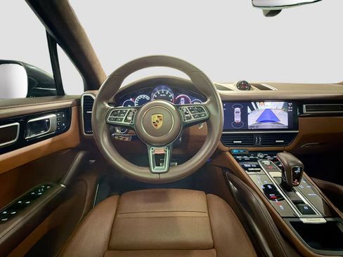 Certified 2023 Porsche Cayenne Turbo AWD/4WD image 24