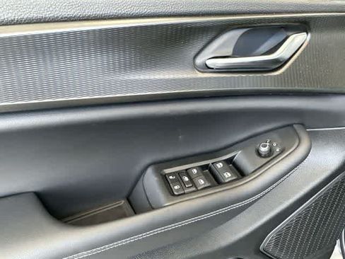 Used 2023 Jeep Grand Cherokee Altitude AWD/4WD image 26