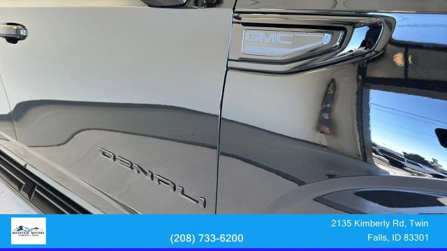 Used 2021 GMC Yukon XL Denali w/ LPO, Illumination Package AWD/4WD image 10