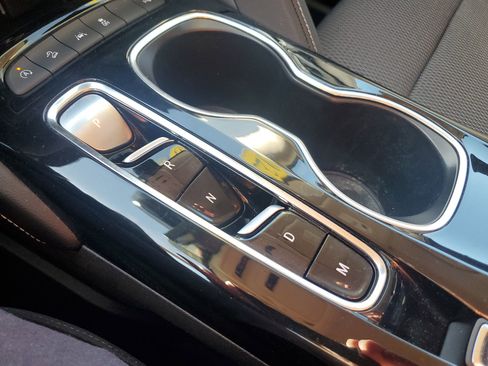 Certified 2023 Buick Envision Preferred w/ Sport Touring Package image 23