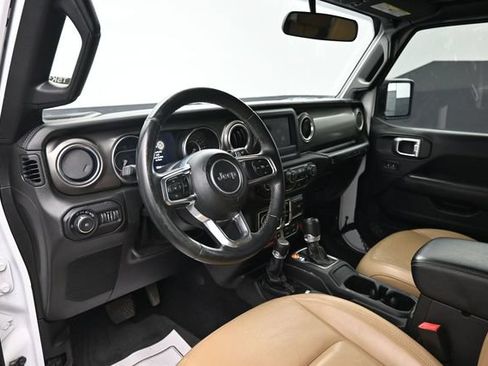 Used 2018 Jeep Wrangler Unlimited Rubicon w/ Steel Bumper Group AWD/4WD image 15