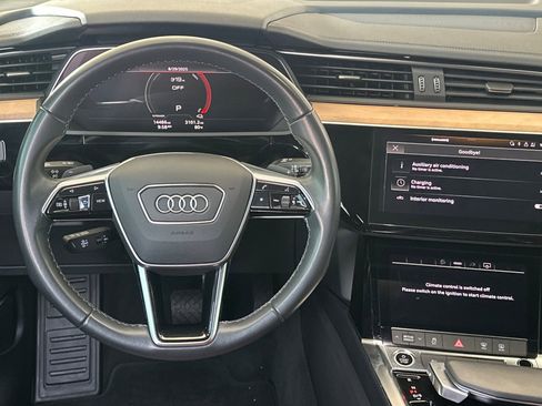 Used 2024 Audi Q8 e-tron Premium image 17