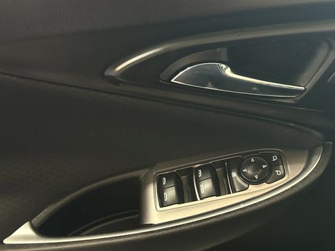 Used 2021 Chevrolet Malibu LT FWD image 13