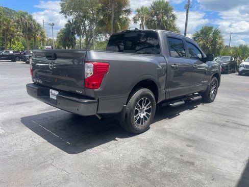 Used 2024 Nissan Titan SV w/ SV Convenience Package RWD image 5