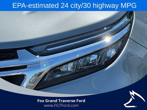 Used 2024 Chevrolet Equinox LT AWD/4WD image 32