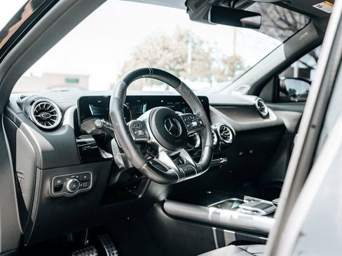 Used 2023 Mercedes-Benz GLA 35 AMG 4MATIC image 23