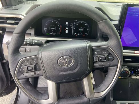 New 2026 Toyota 4Runner TRD Off-Road Premium AWD/4WD image 25