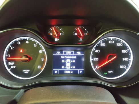 Used 2019 Chevrolet Cruze LS w/ LS Convenience Package FWD image 23