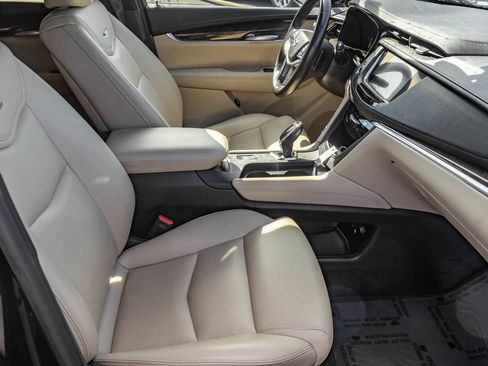Used 2019 Cadillac XT5 FWD image 32