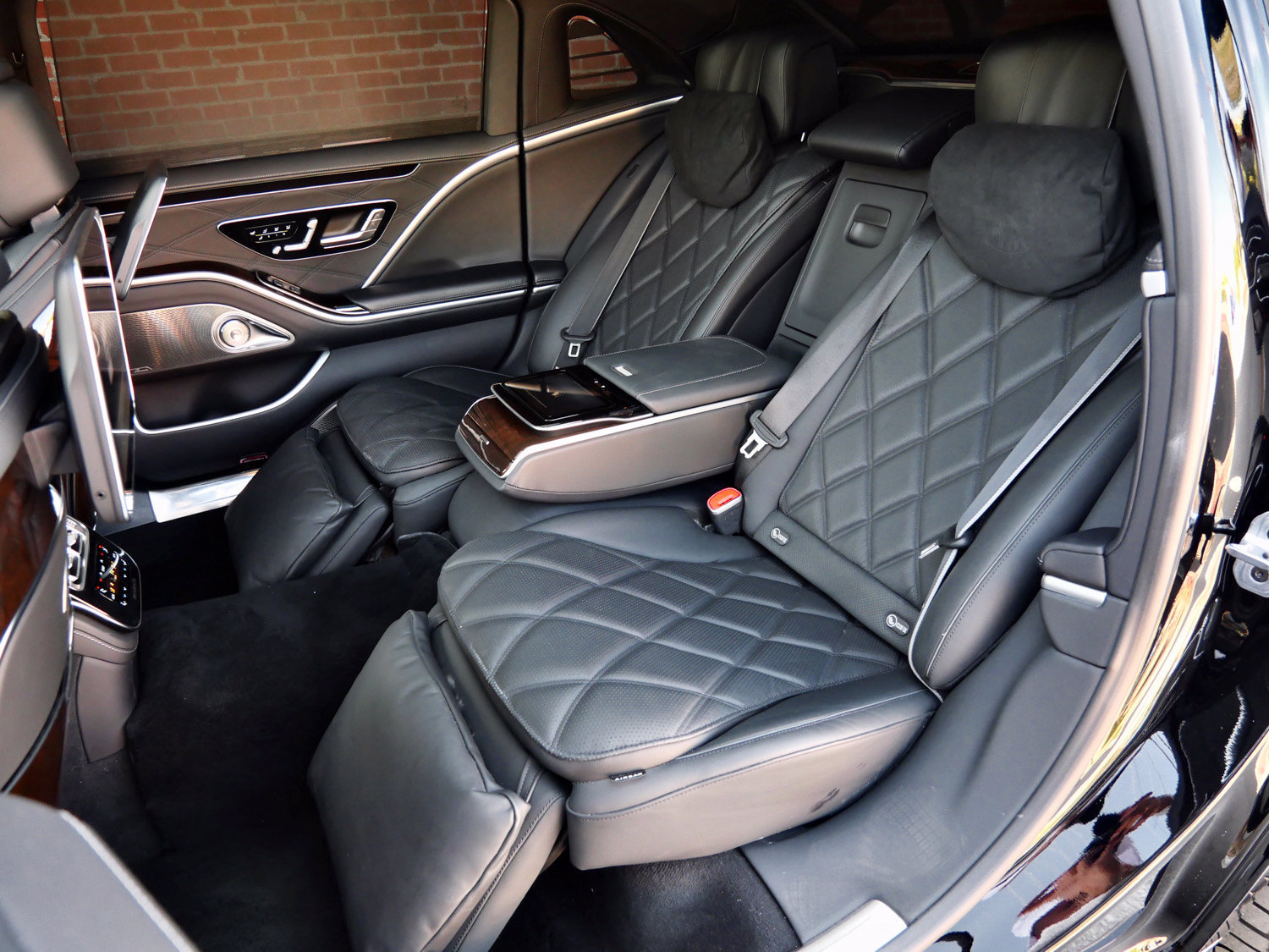 Used 2024 Mercedes-Benz Maybach S 580 4MATIC image 25