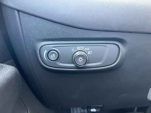 Used 2022 Chevrolet Equinox LT w/ LPO, Floor Liner Package image 24