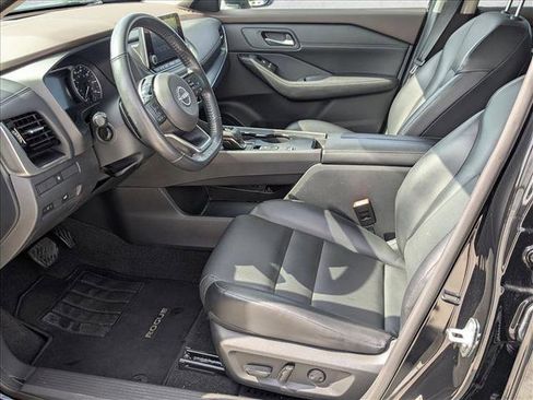 Used 2022 Nissan Rogue SV w/ SV Premium Package image 13