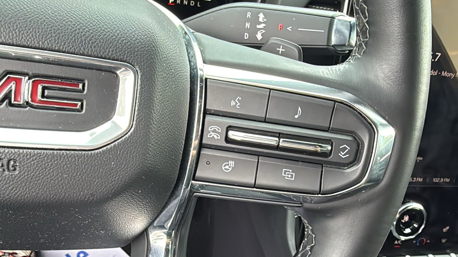 Used 2025 GMC Terrain Elevation AWD/4WD image 11