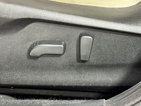 Used 2017 Subaru Impreza 2.0i Limited w/ Moonroof/BSD & Rcta/Eyesight AWD/4WD image 13