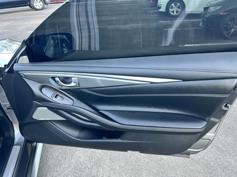 Used 2017 INFINITI Q60 3.0t w/ Cargo Package image 39