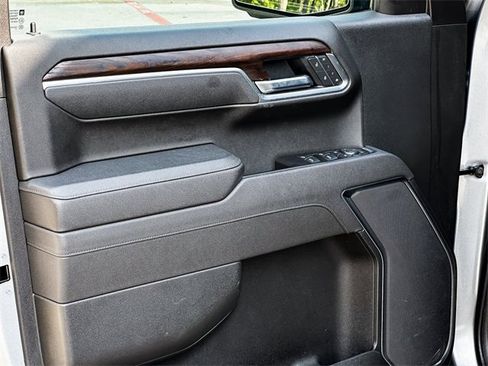 Used 2025 GMC Sierra 1500 SLT image 11