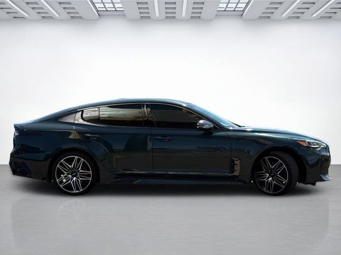 Used 2022 Kia Stinger GT1 RWD image 9